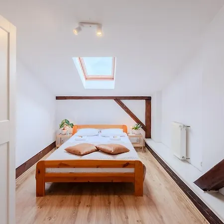 Quiet Loft Michalowskiego Street Appartement *