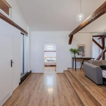 Quiet Loft Michalowskiego Street דירה קרקוב