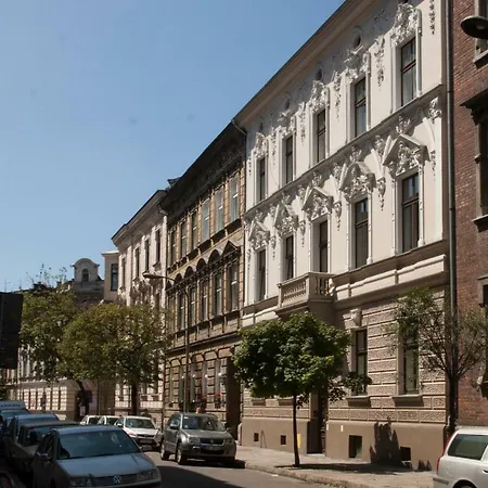 Quiet Loft Michalowskiego Street Apartamento *