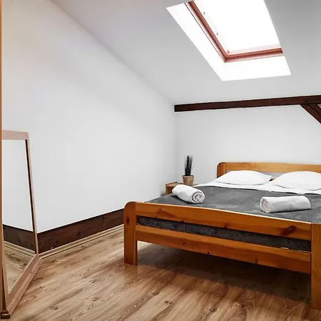 Quiet Loft Michalowskiego Street Apartmán