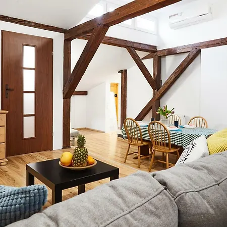 Apartmán Quiet Loft Michalowskiego Street *