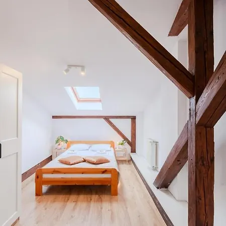 Quiet Loft Michalowskiego Street 克拉科夫
