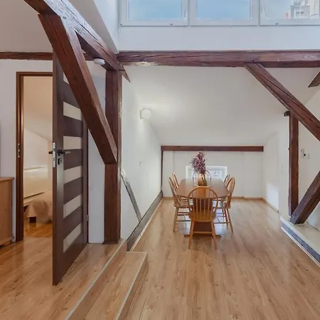 Quiet Loft Michalowskiego Street 克拉科夫