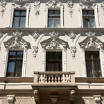 Quiet Loft Michalowskiego Street Apartment Krakow